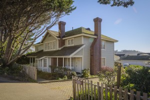 Mendocino Hotel and Garden Suites - Exterior