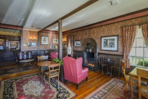 Mendocino Hotel and Garden Suites - Common Area