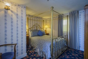 Mendocino Hotel and Garden Suites - Guest Room