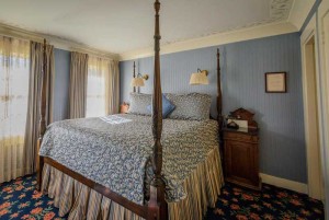 Welcome To The Mendocino Hotel and Garden Suites - King Room 