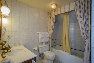 Welcome To The Mendocino Hotel and Garden Suites - Private Bathroom